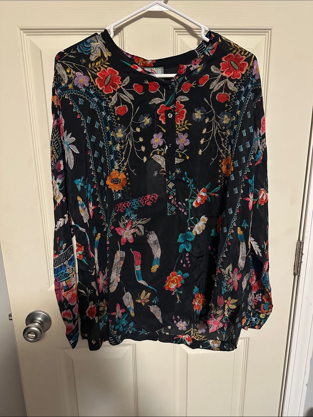 Johnny Was Black Floral Long-Sleeve Women's Blouse